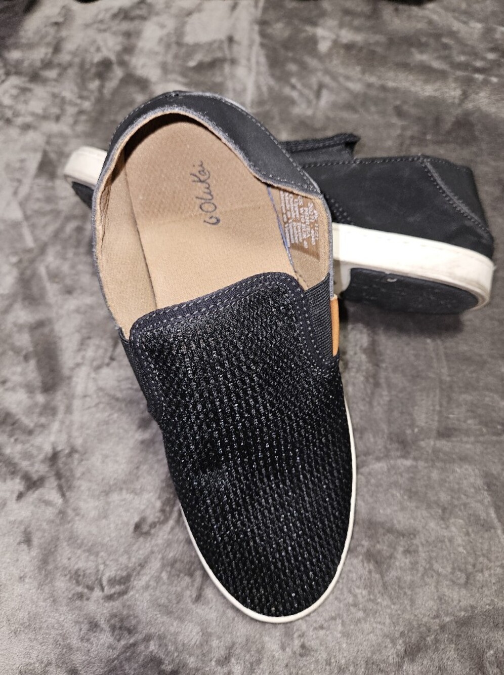 OluKai Pehuea Black Slip On Sneakers Textured Knit Fishing Coastal Womens 10
